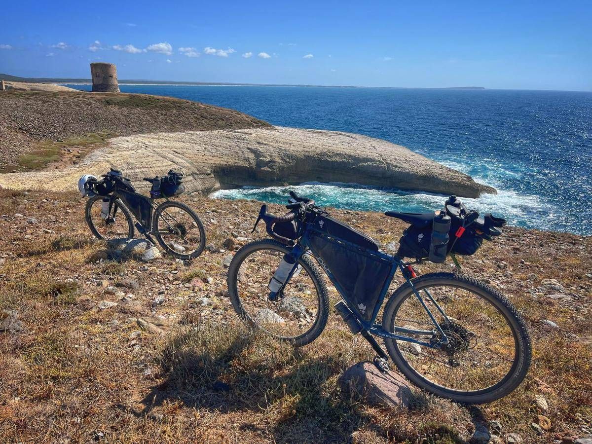 Cicloturismo con Shardana bikeventure: il meglio della Sardegna in bikepacking - 
