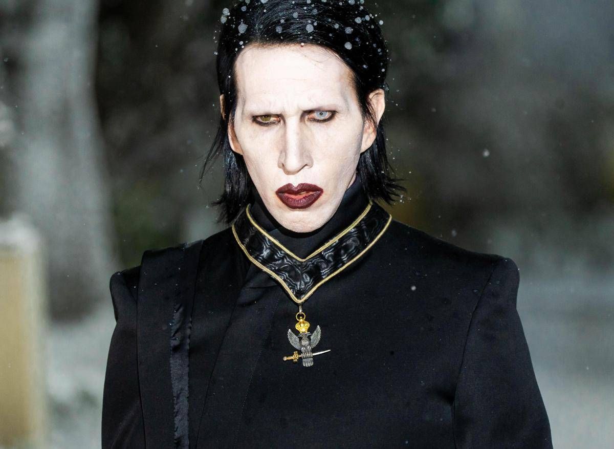 Marilyn Manson ospitato in convento dalle suore? Arriva lo stop, il post del sindaco di Ferrara - 