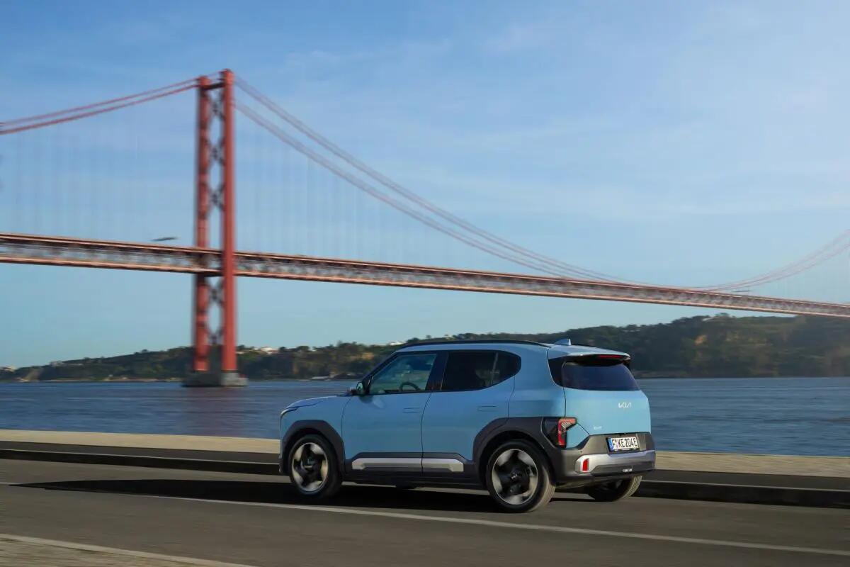 Kia EV2, il SUV elettrico compatto che amplia l’accesso alla mobilità urbana - 