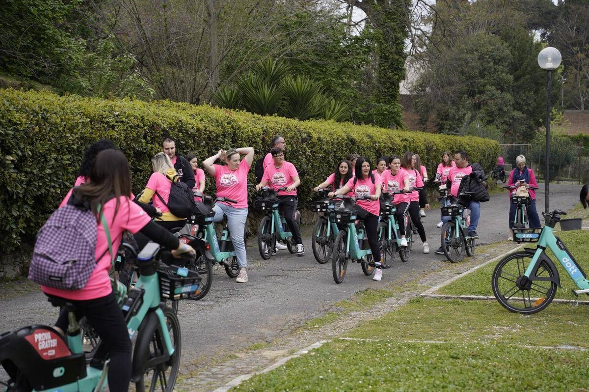 Prevenzione, a Roma la pedalata del Policlinico Campus Bio-medico contro il tumore al seno - 