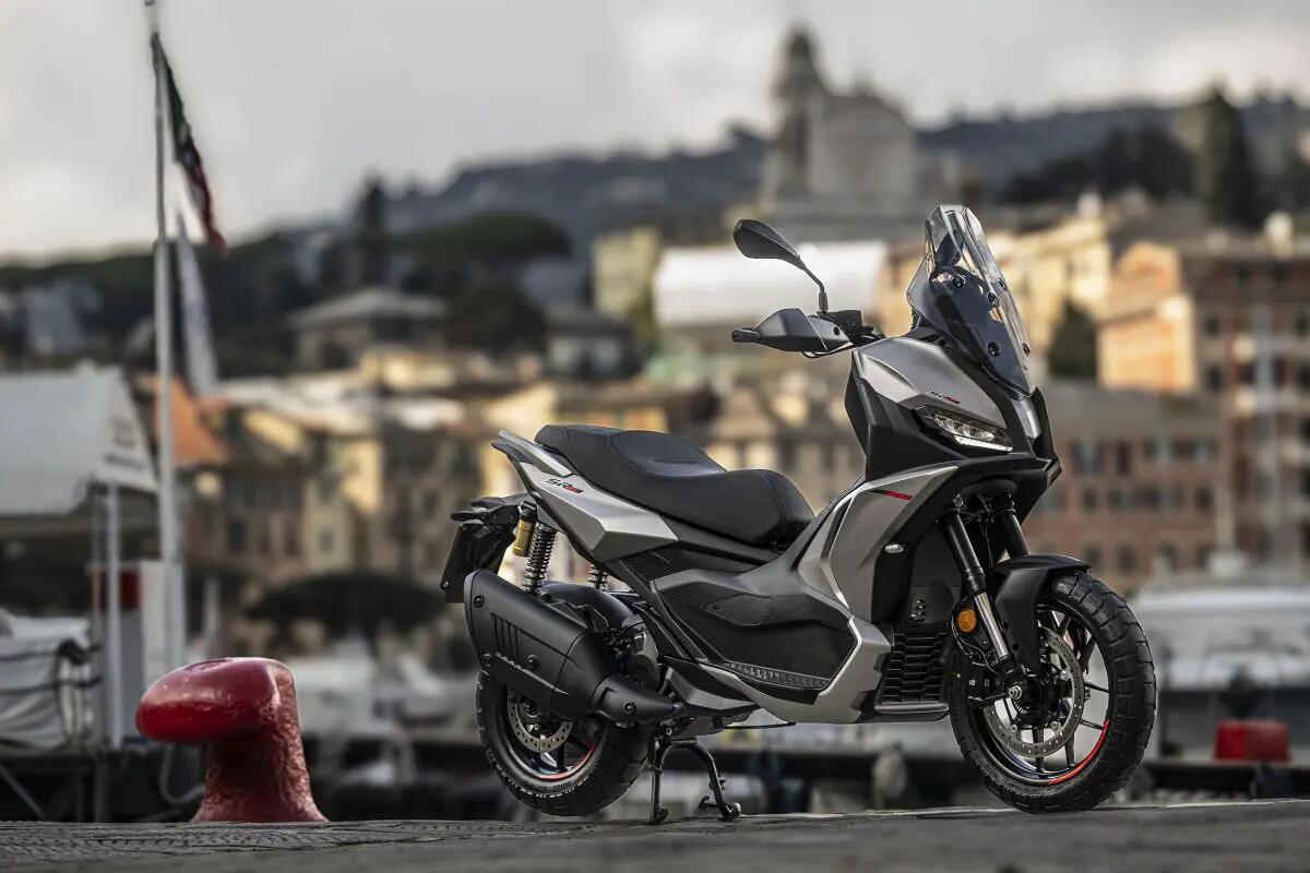 Piaggio apre le porte a tutte le novità moto e scooter 2026 - 