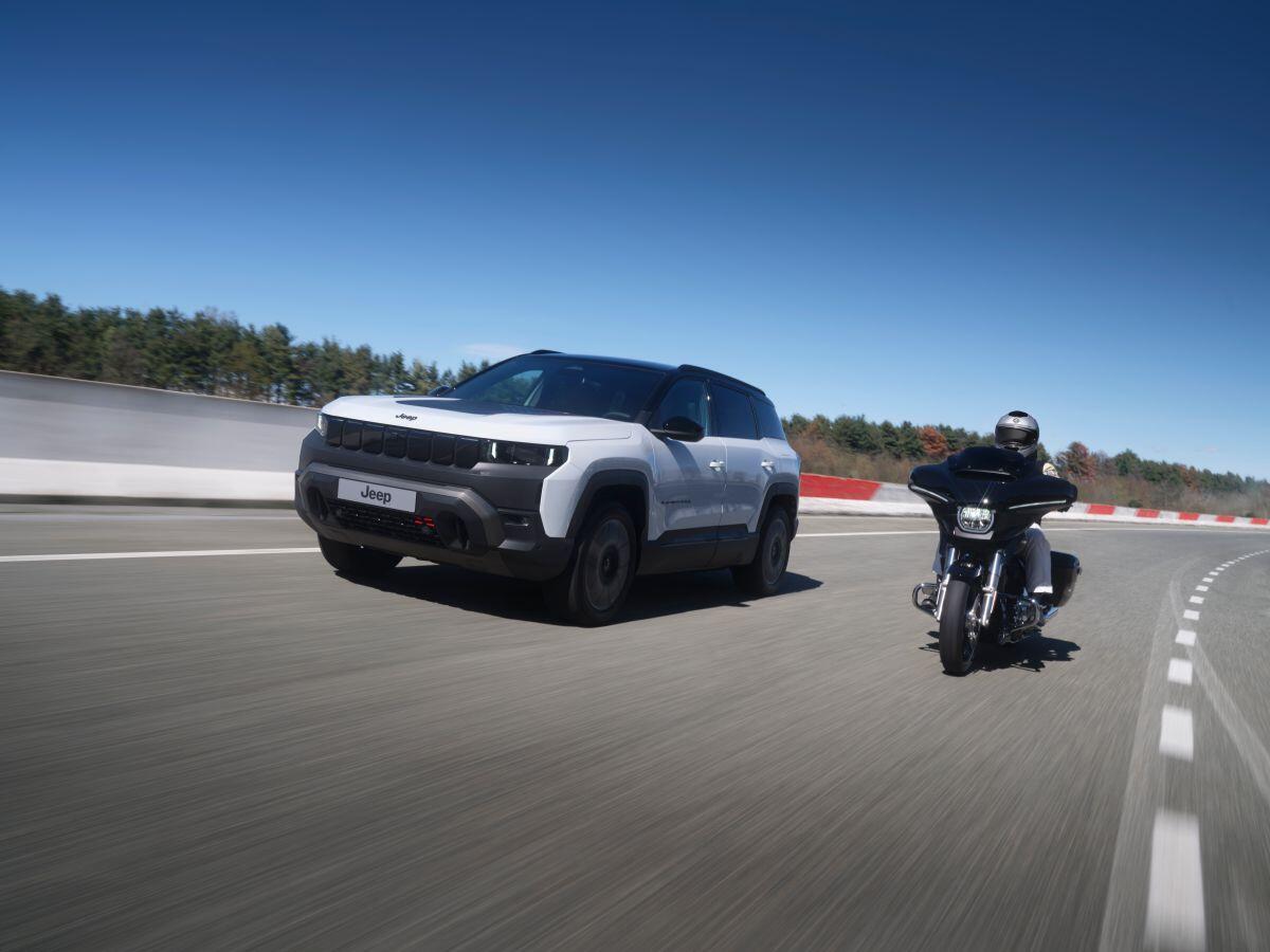 Nuova partnership di Jeep con Harley-Davidson per il 2026 - 