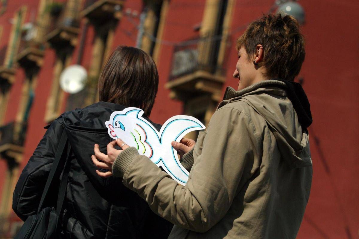 Pesce d'aprile, origini e storia del giorno degli scherzi - 