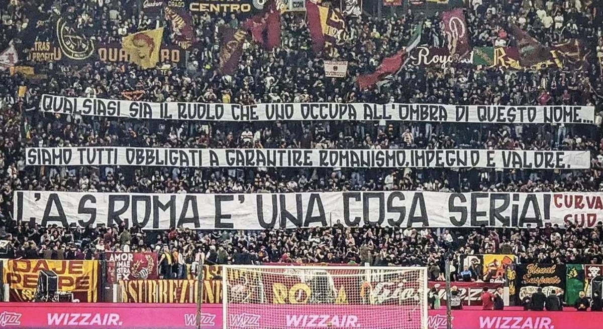 Gasperini-Ranieri, Curva sud risponde: "La Roma è una cosa seria". Per l'allenatore gli applausi dell'Olimpico - 