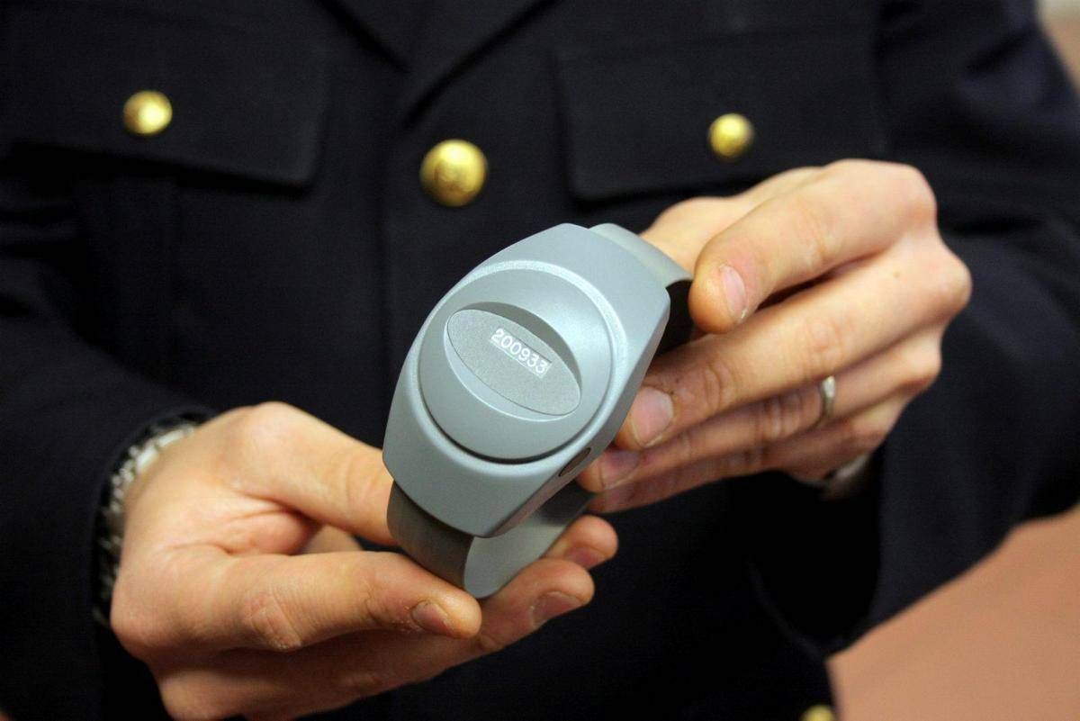 Braccialetti elettronici, linee guida: Commissione du femminicidio approva relaizone - 