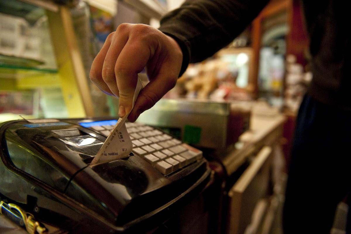 Collegamento Pos e registratore di cassa, cosa cambia: lunedì ultimo giorno per mettersi in regola - 