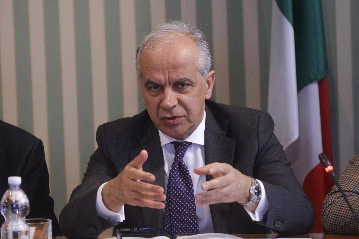 Piantedosi al lavoro, no comment e agenda immutata - 