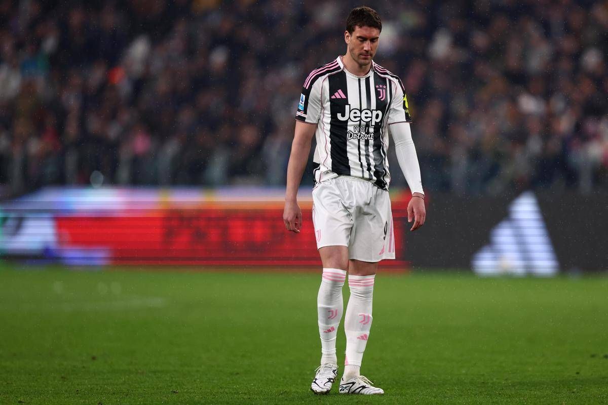 Juve, non c'è pace per Vlahovic: nuovo infortunio per l'attaccante - 