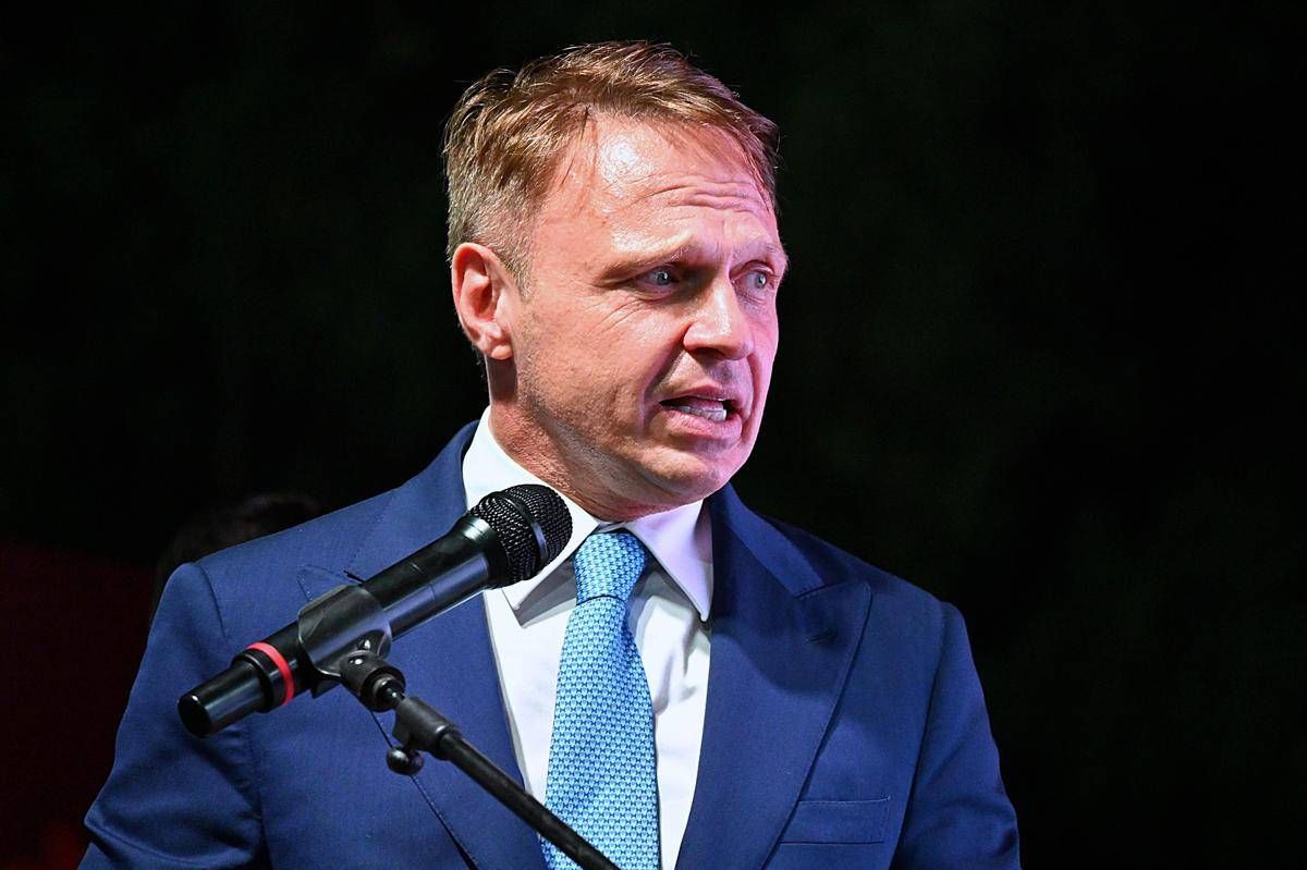 Vino, Lollobrigida: "Basta allarmi su etichette da burocrati di Bruxelles" - 