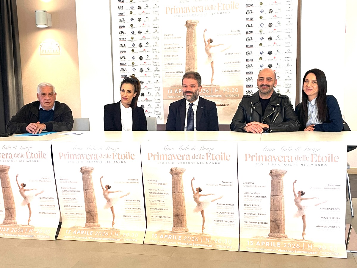 Presentazione Gran Grala di Danza Etoile - Teatro Scaramuzza Crotone - Redazione 8.04.2026