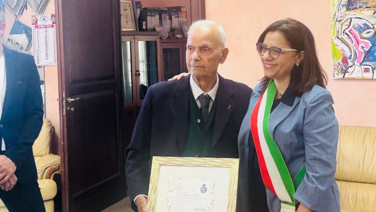 1 Maggio - Isola Capo Rizzuto celebra il sarto Bruno, simbolo del lavoro - Foto Uff. Stampa Comune di Isola di Capo Rizzuto 