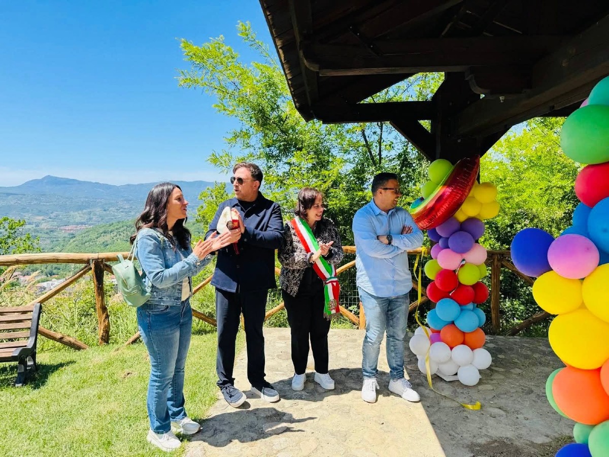 Casali del Manco, inaugurata una nuova area giochi a Serra Pedace - Foto: Uff. Stampa Comune di Casali del Manco