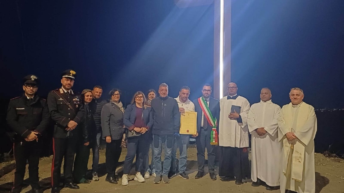 Petilia Policastro, encomio civico per i donatori del Crocifisso di Arringa - Foto: Uff. Stampa Comune di Petilia Policastro 