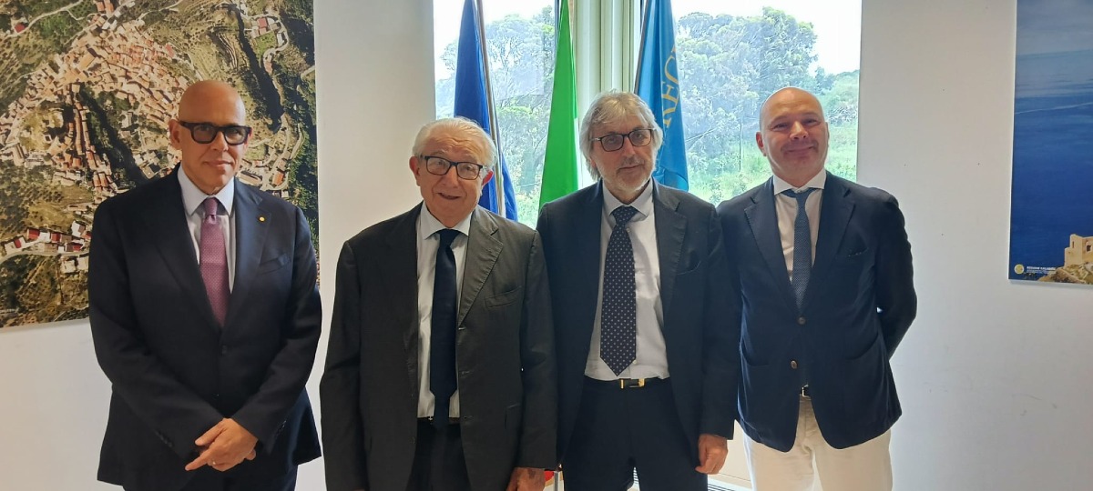 Accordo tra Regione Calabria e Federfarma: in arrivo più servizi e sostegno alle farmacie - Foto: Uff. Stampa Federfarma Calabria