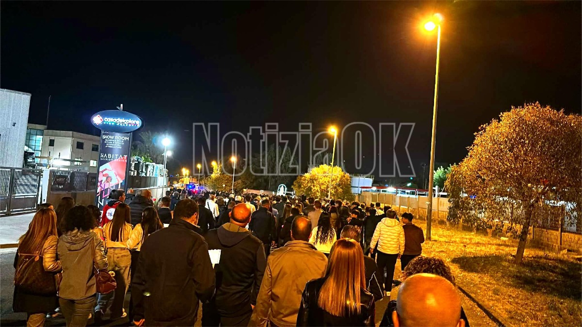 Colpi d'arma contro attività: Vibo Valentia scende in piazza per dire "no" alla violenza - Foto: Redazione