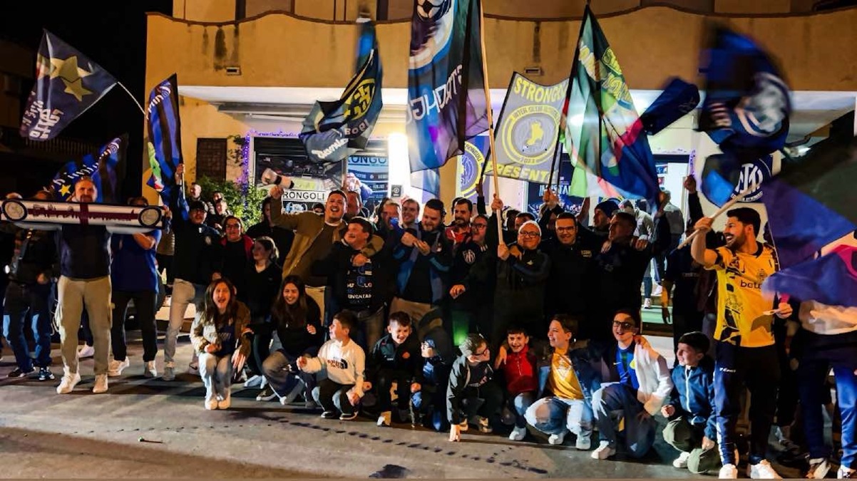 Festa scudetto dell’Inter a Strongoli Marina con ospite Enzuccio - Foto: Uff. Stampa Inter Club Strongoli 