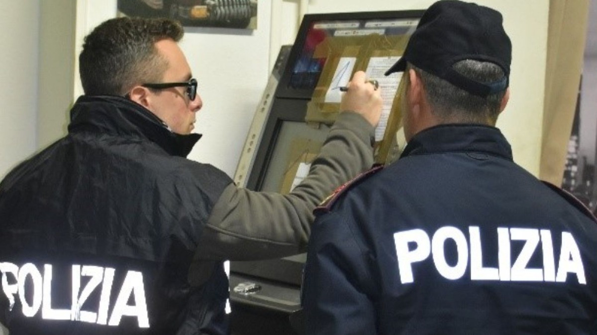 Controlli a tappeto tra Crotone e Isola: sanzioni per 90mila euro - Foto Uff. Stampa Questura di Crotone