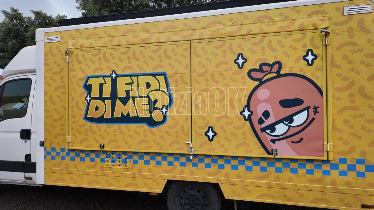 Alle giostre di Crotone anche il food truck del tiktoker Patrizio Chianese - Foto: Redazione 