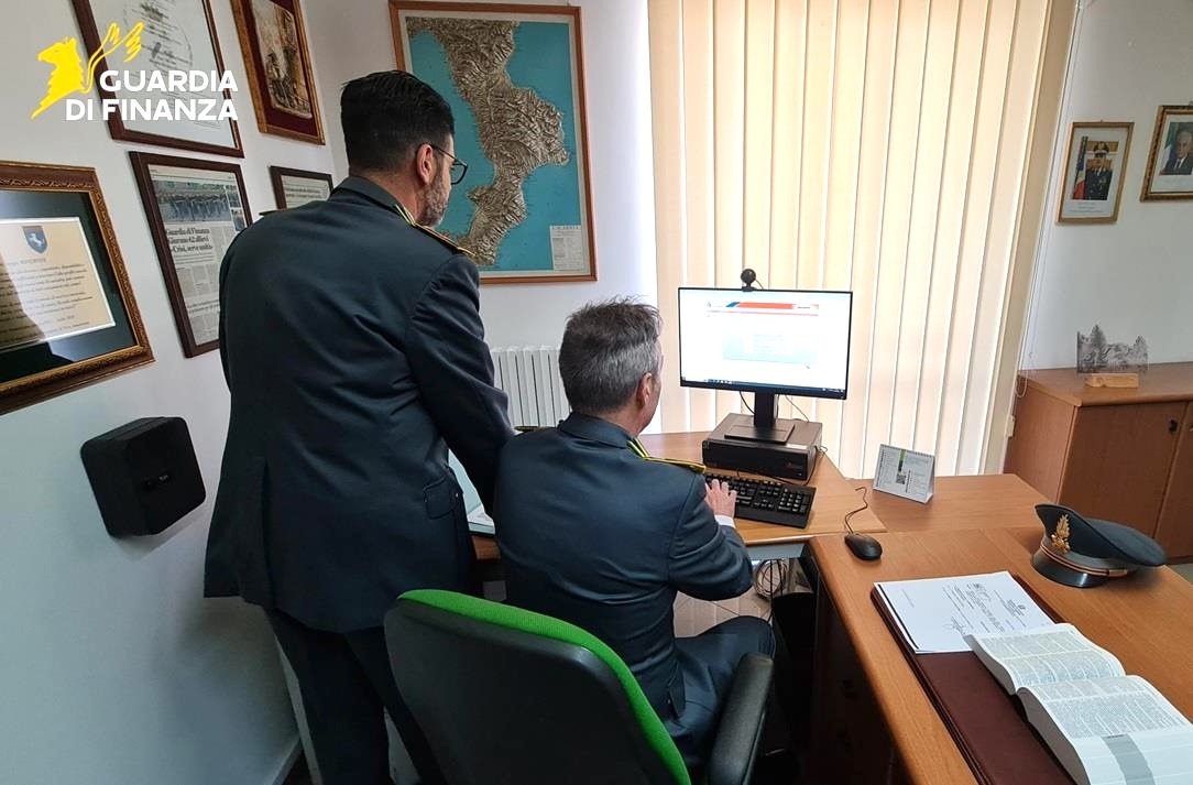 Migranti e false fatture, sequestro da 1,4 milioni nel Cosentino - Foto: Uff. Stampa Guardia di finanza