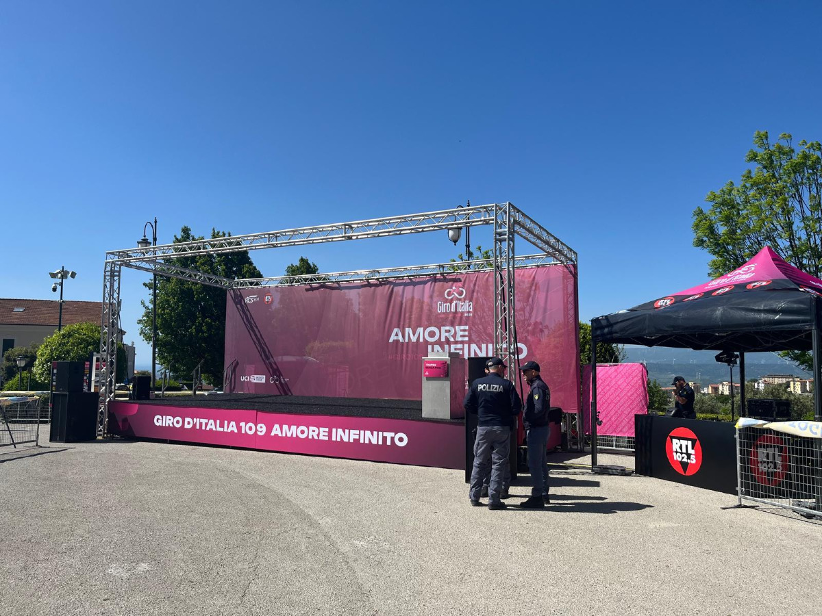 Catanzaro - La Polizia di Stato scorta la 109ª edizione del Giro d’Italia - Foto: Ufficio stampa Questura di Catanzaro