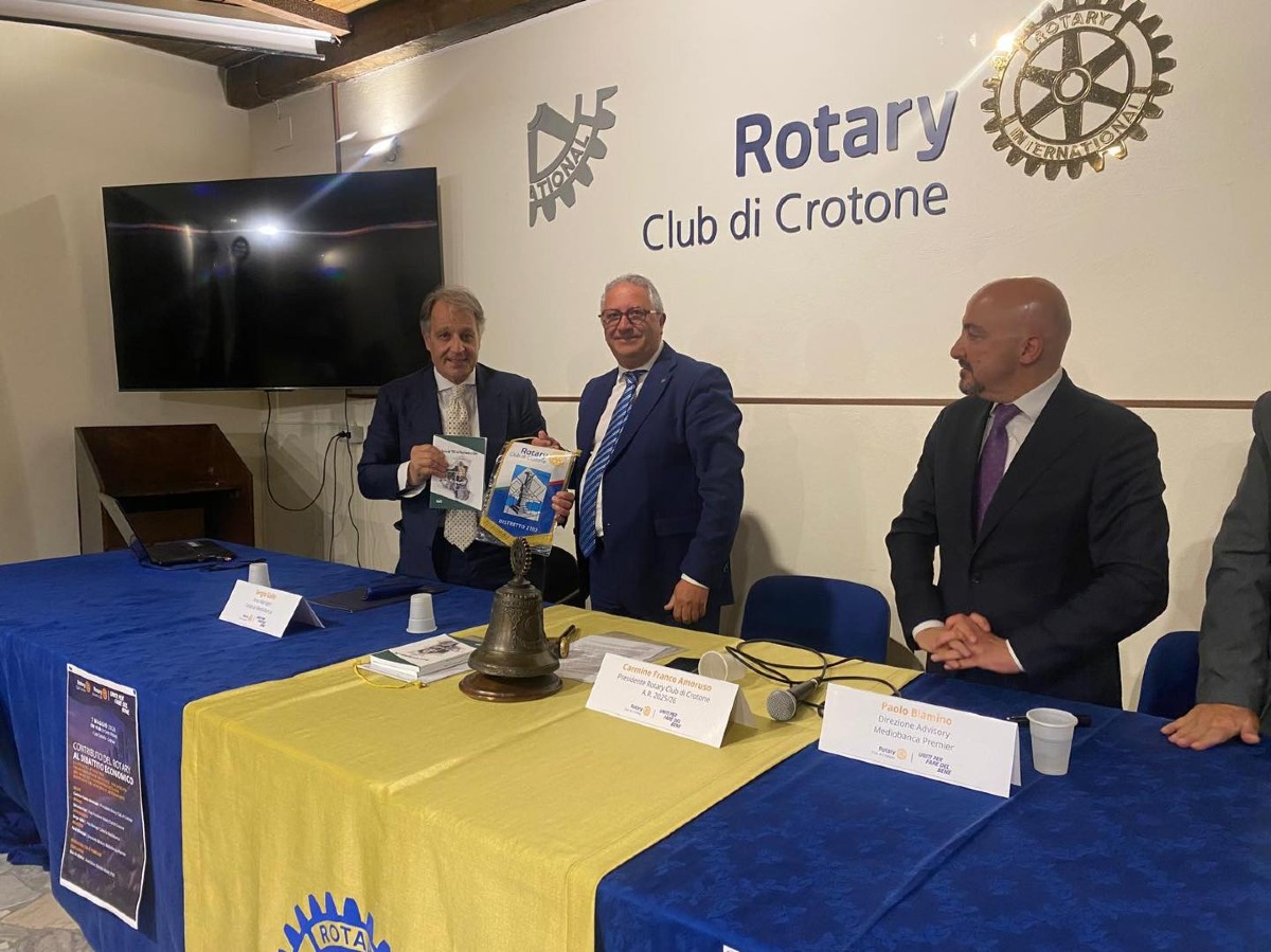 Il Rotary Crotone analizza la nuova finanza tra mercati globali, tecnologia e sostenibilità - Foto: Rotary Club Crotone