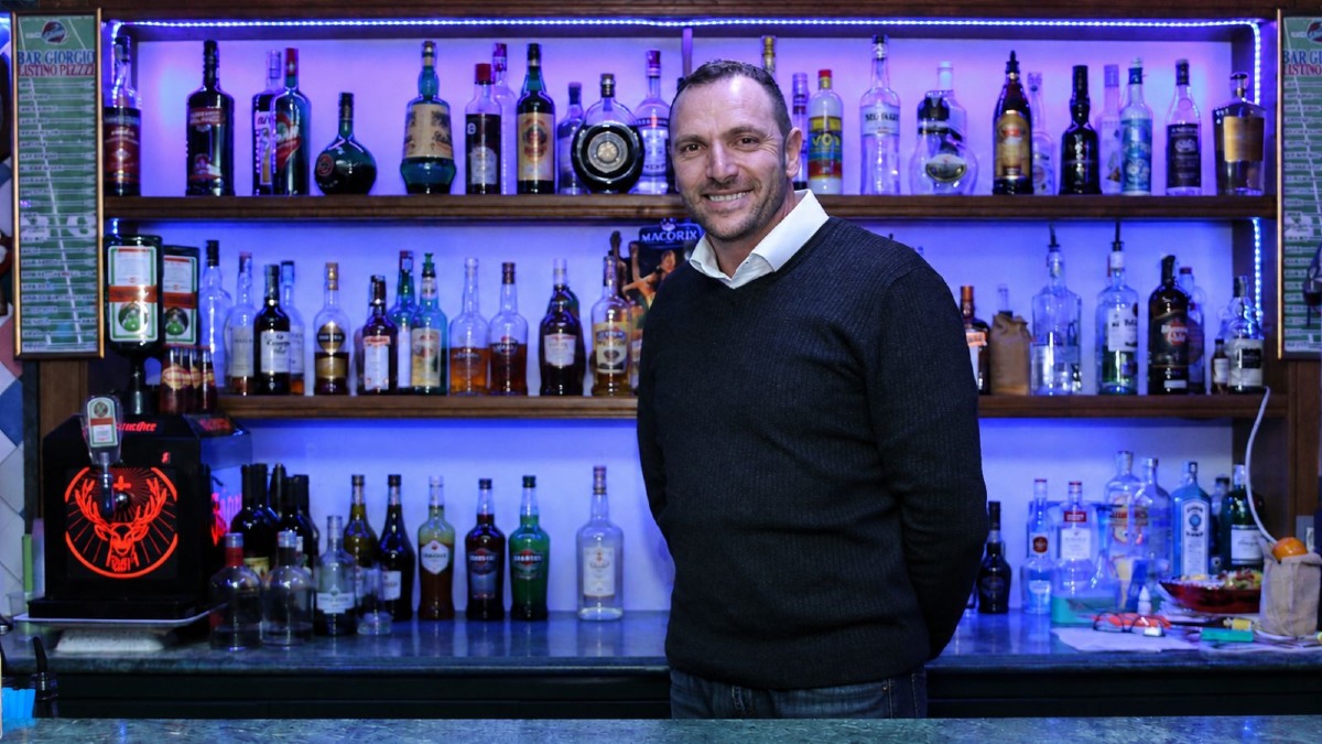 Giorgio Di Lorenzo, il saluto del barman acheo: “Questo locale è stata vita” - Foto Giorgio Di Lorenzo 