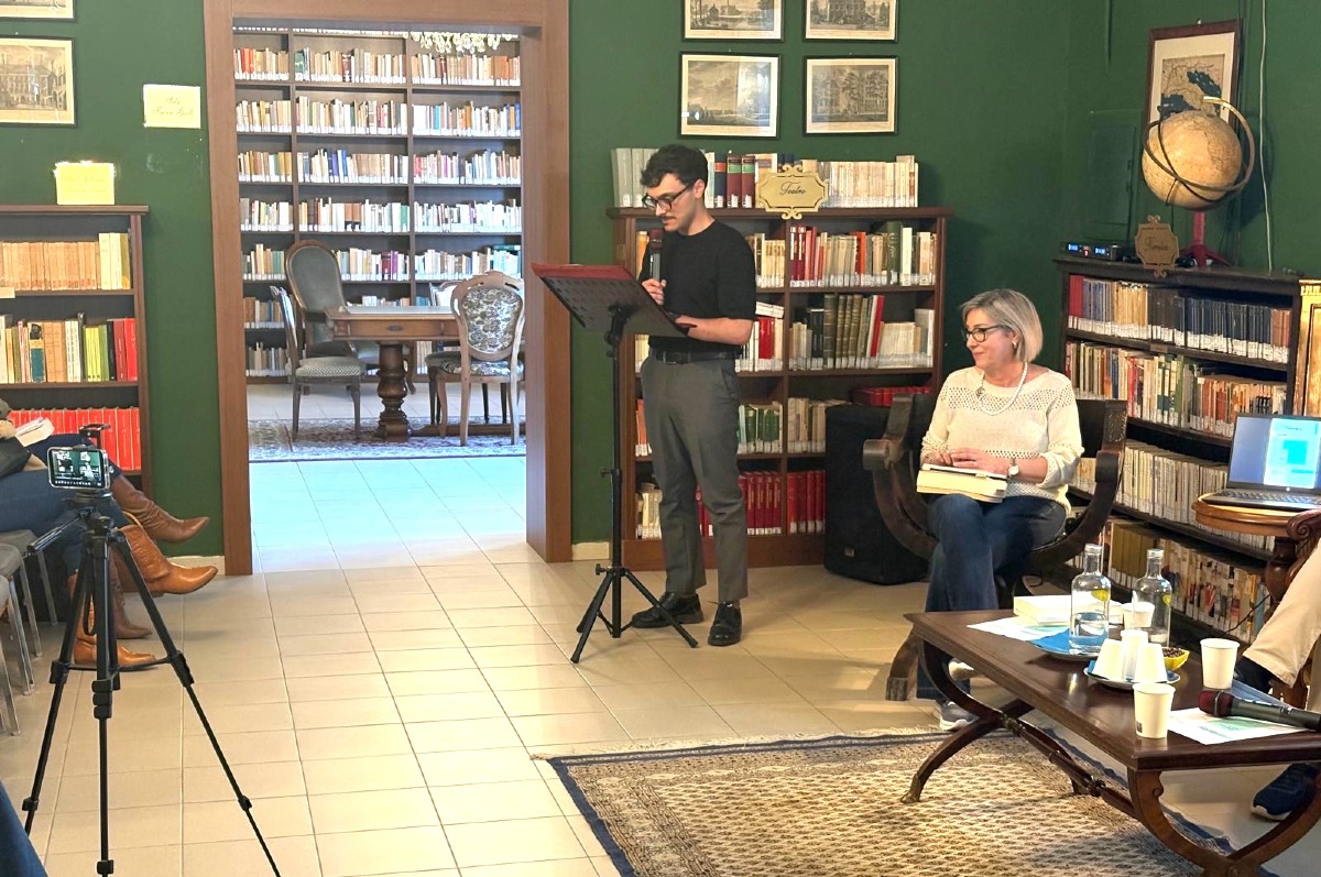 L’Eros come ricerca della verità: Matteo Nucci incanta il Telesio di Cosenza - Foto Uff. Stampa Liceo Bernardino Telesio 