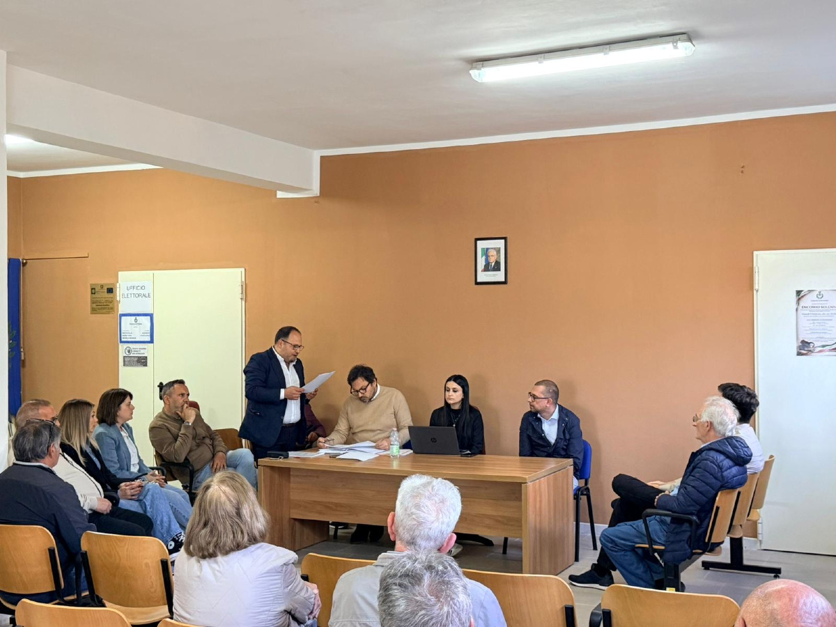 Petronà - Il Consiglio comunale approva misure per famiglie e sviluppo