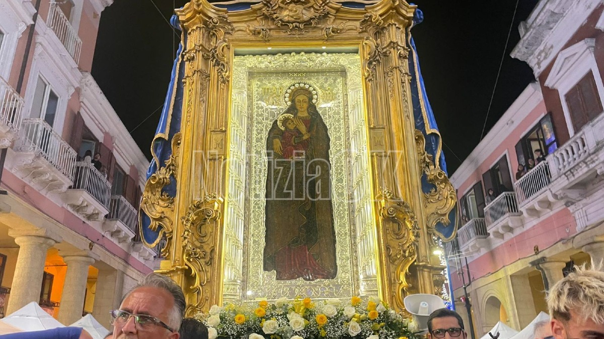 (VIDEO) Settennale - L'invitta fedeltà dei crotonesi alla Madonna di Capo Colonna  - 