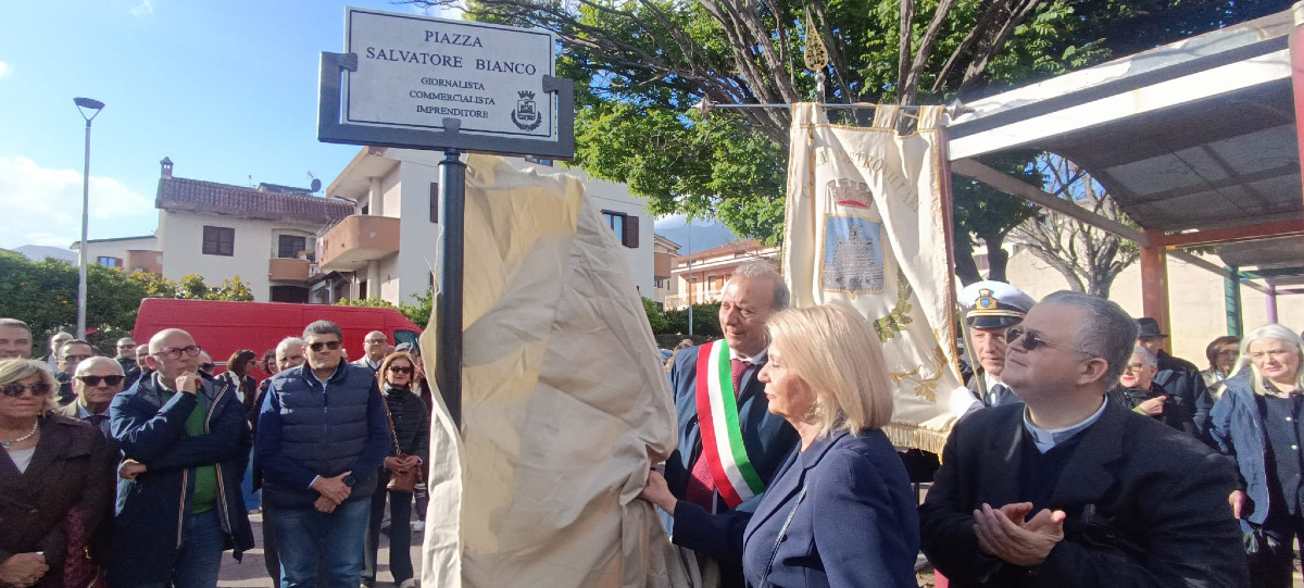 Castrovillari intitola una piazza al dottor Salvatore Bianco - Foto: Ufficio stampa Associazione ARCACommunication