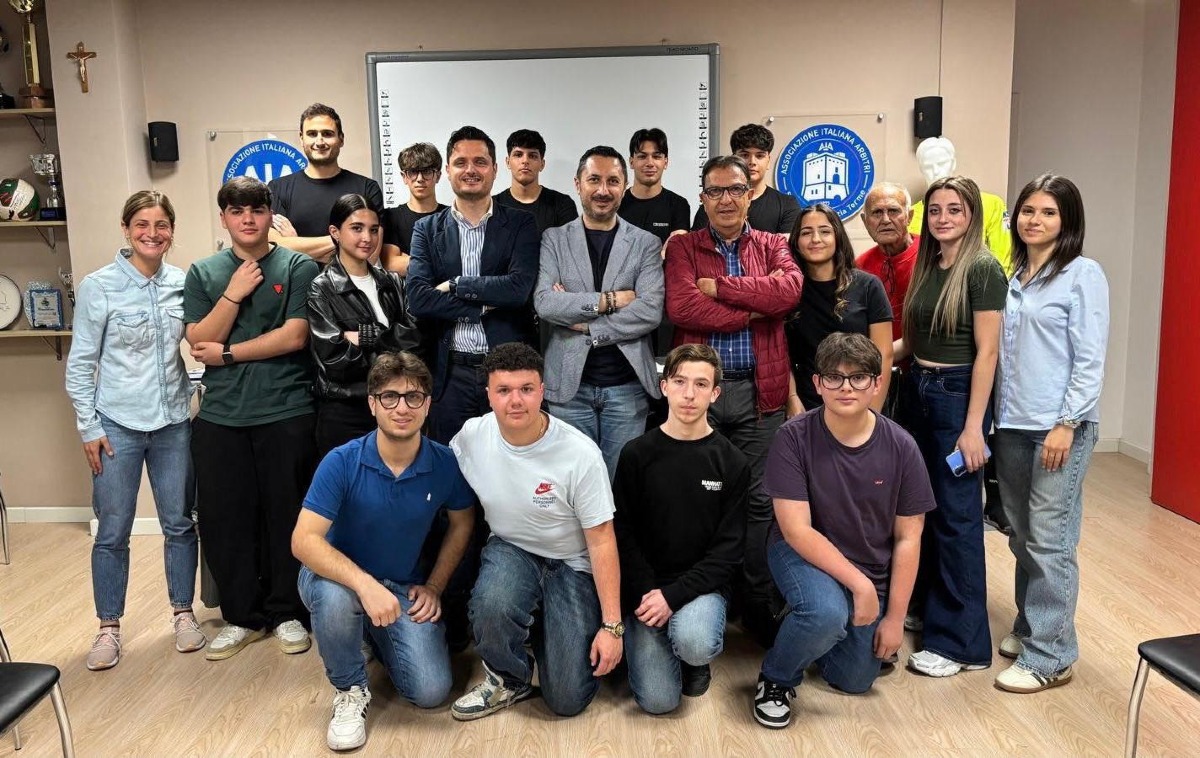 Nuovi fischietti pronti a scendere in campo per l’AIA Sezione di Lamezia Terme - Foto Uff. Stampa Aia di Lamezia Terme 
