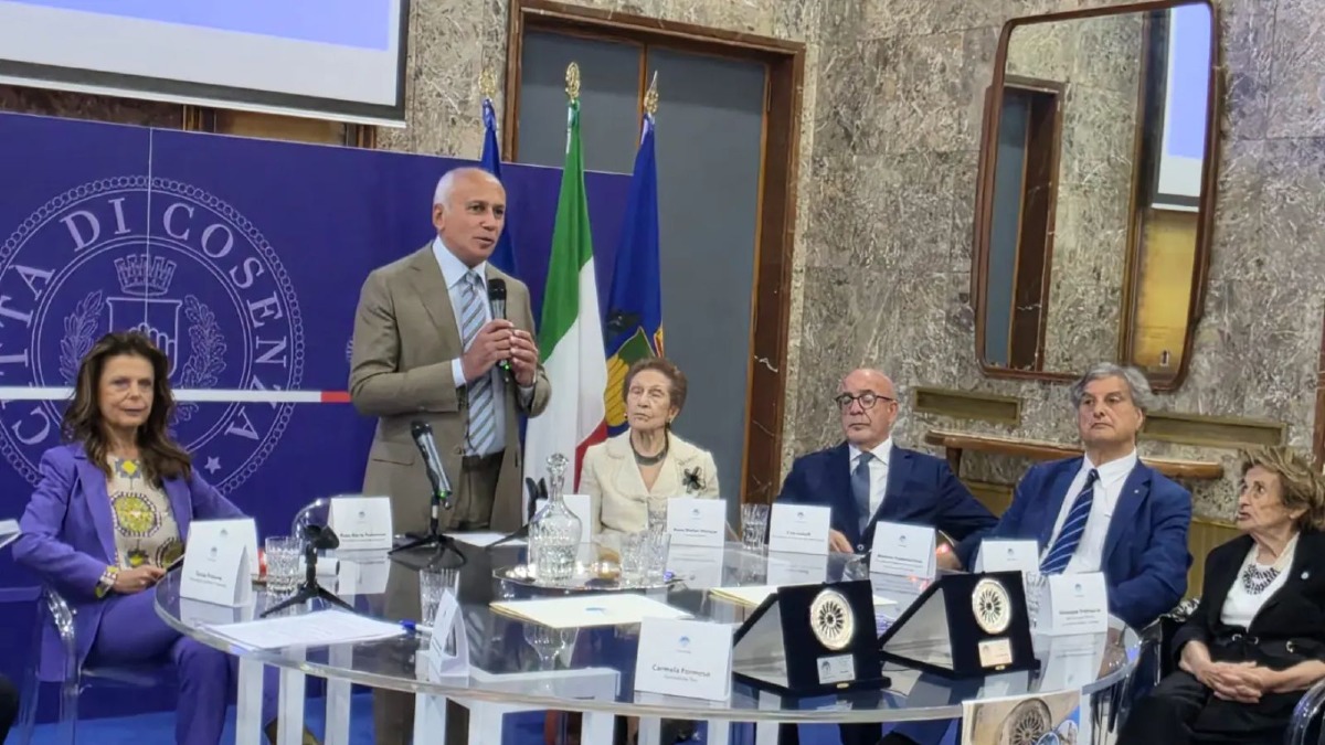 Cosenza - Premio Irene Tripodi a Blefari Melazzi e Indolfi a Palazzo dei Bruzi - Foto Uff. Stampa Comune di Cosenza 