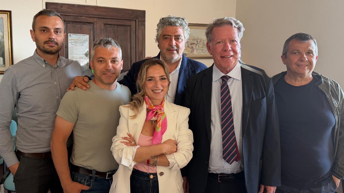 Crucoli protagonista in TV con Gioacchino Bonsignore e la sardella regina del borgo - Foto: Uff. Stampa Comune di Crucoli