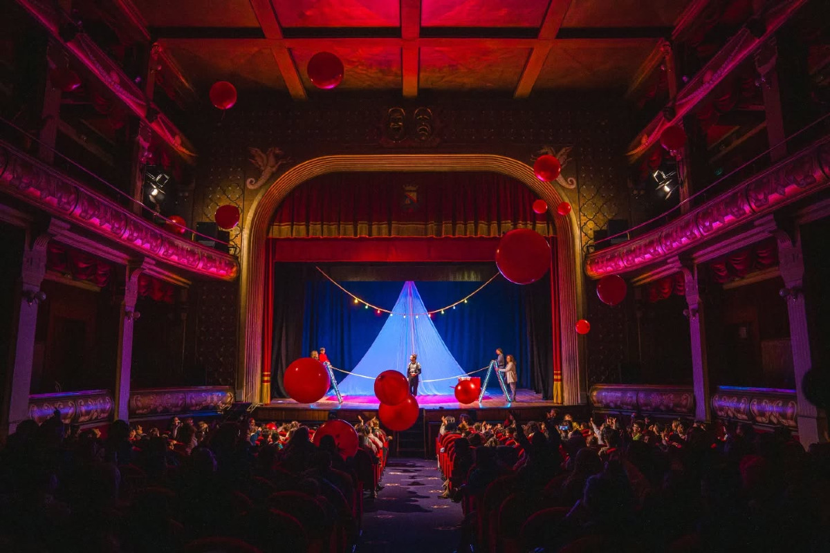 Lamezia Terme - Teatrop incanta il Grandinetti con “Il clown, la maschera”