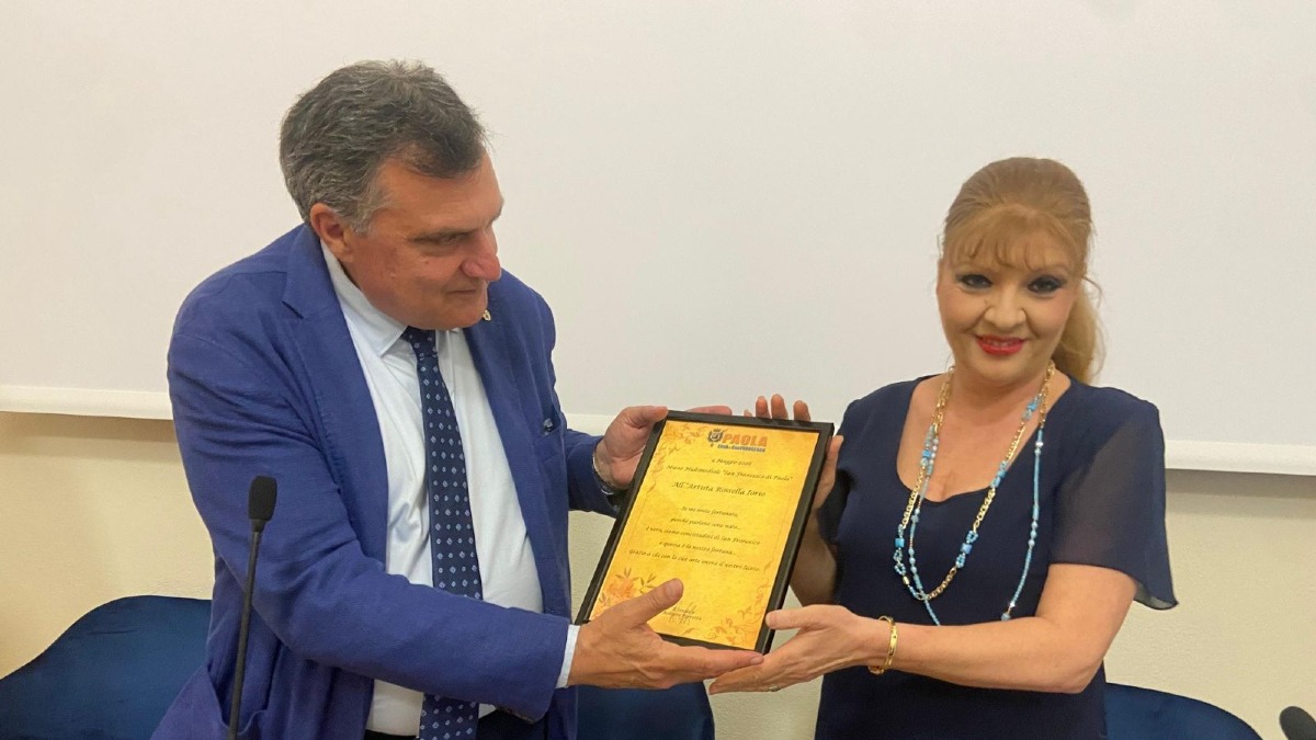 Paola - Premiata l’Associazione Osvaldo Iorio per la mostra dedicata a San Francesco - Foto Uff. Stampa Comune di Paola 