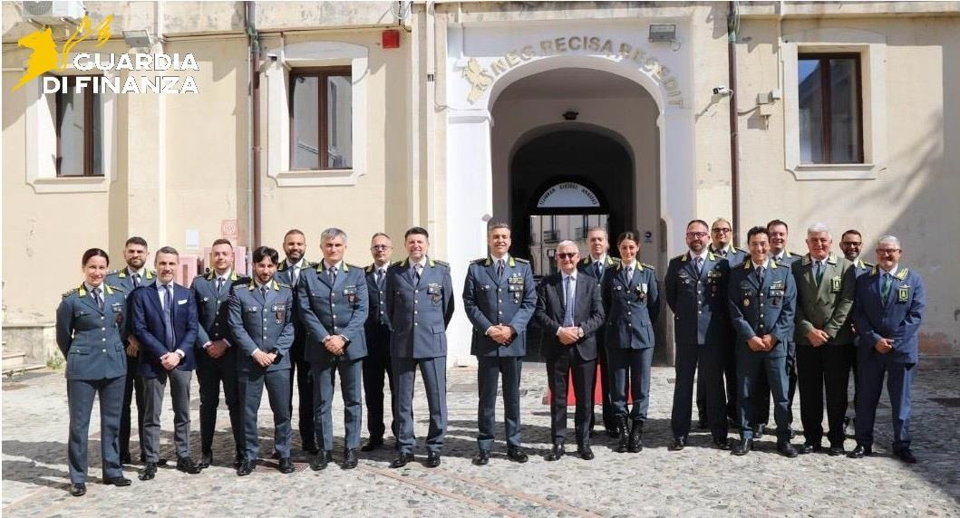 Catanzaro - Il Prefetto in visita alla caserma della Guardia  di Finanza - Foto: Ufficio stampa Guardia di Finanza di Catanzaro