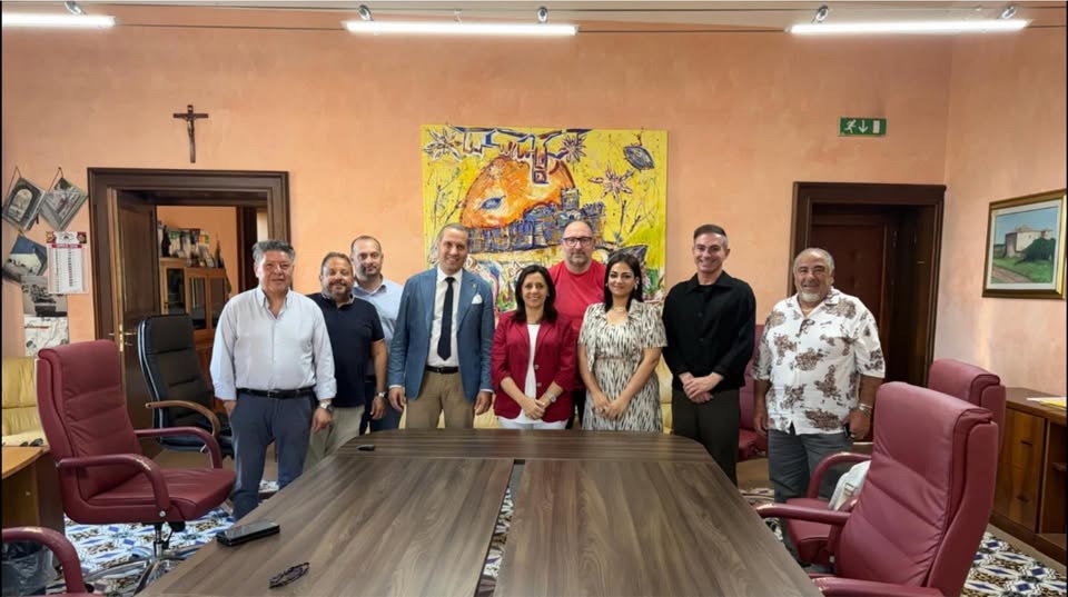 Provincia di Crotone, il presidente Ammirati in visita a Isola di Capo Rizzuto - Foto: Uff. Stampa Provincia di Crotone