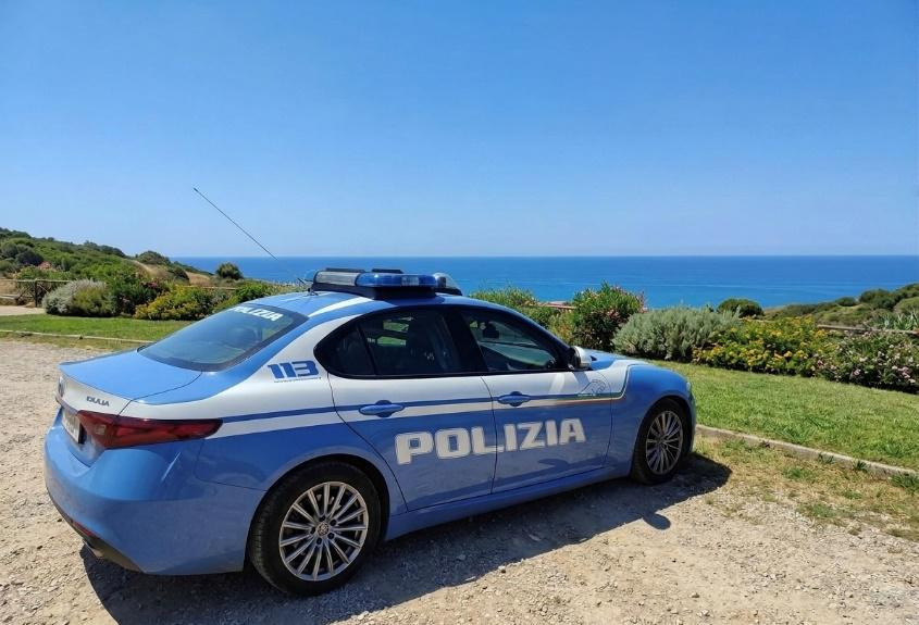 Crotone - Sgomberato appartamento occupato abusivamente: una denuncia - Foto: Ufficio stampa Questura di Crotone