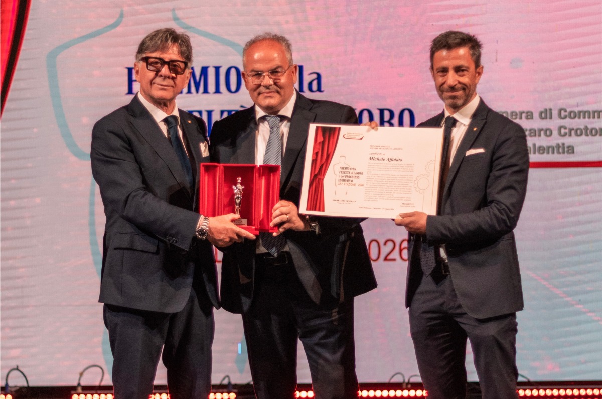 Michele Affidato riceve la Menzione Speciale della Camera di Commercio: “Eccellenza calabrese nel mondo” - Foto: Uff. Stampa Michele Affidato
