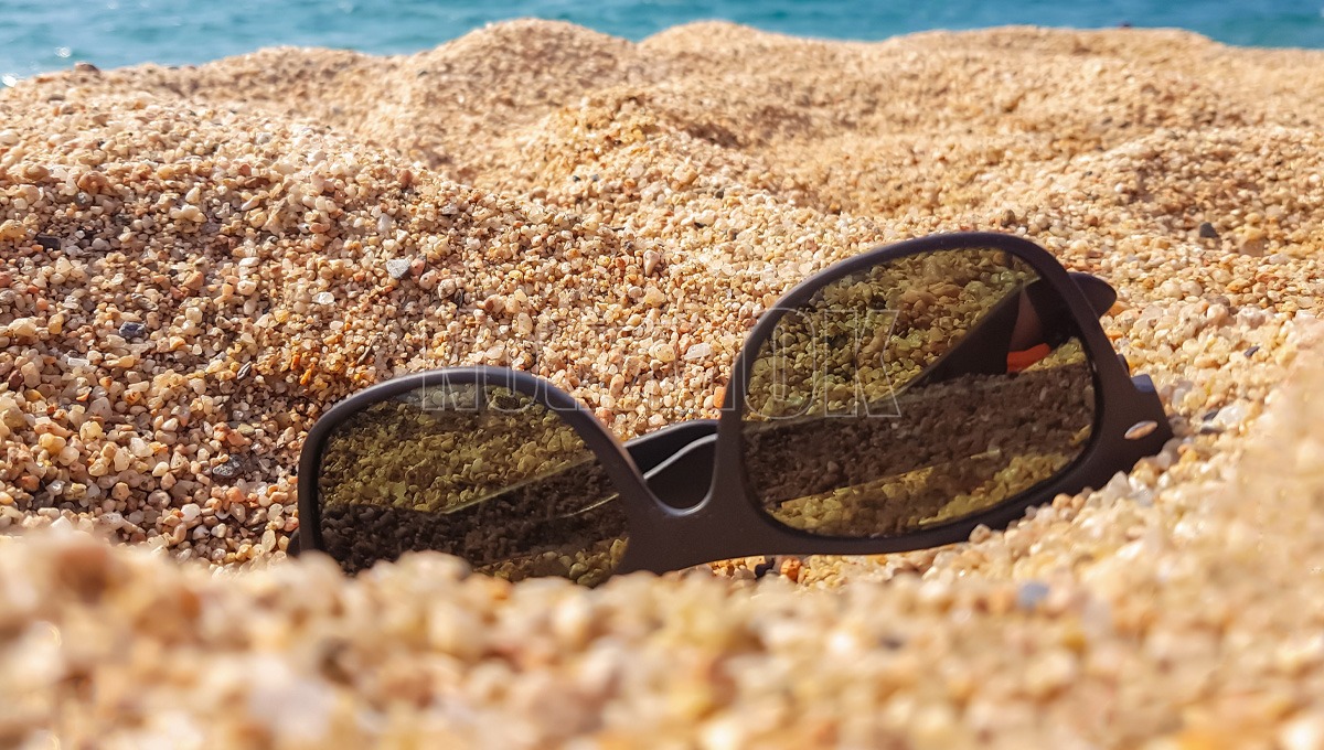 Oliver Peoples e Jil Sander: l'unione tra estetica modernista e artigianalità nella nuova collezione di occhiali da sole - 