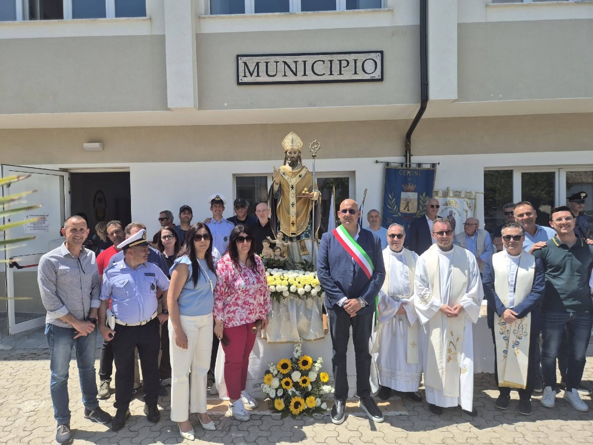 Sellia Marina accoglie San Nicola in Comune: visita speciale durante la festa patronale - Foto: Uff. Stampa Comune di Sellia Marina 