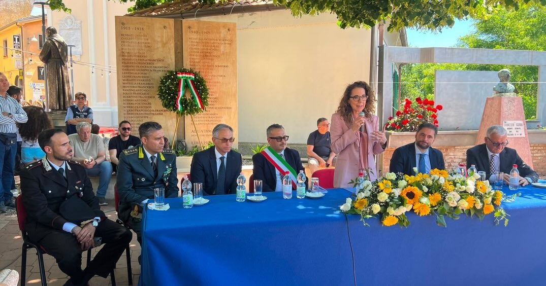Marcellinara è Città: festa in piazza per il titolo conferito dal Quirinale - Marcellinara città conferimento 