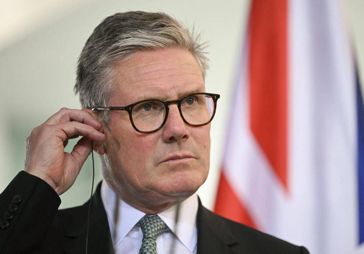 Gb, Daily Mail: "Starmer si dimetterà da primo ministro" - 