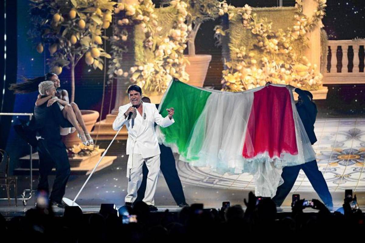 Eurovision, chi sono i 25 finalisti di stasera: l'ordine di uscita e quando canta Sal Da Vinci - 