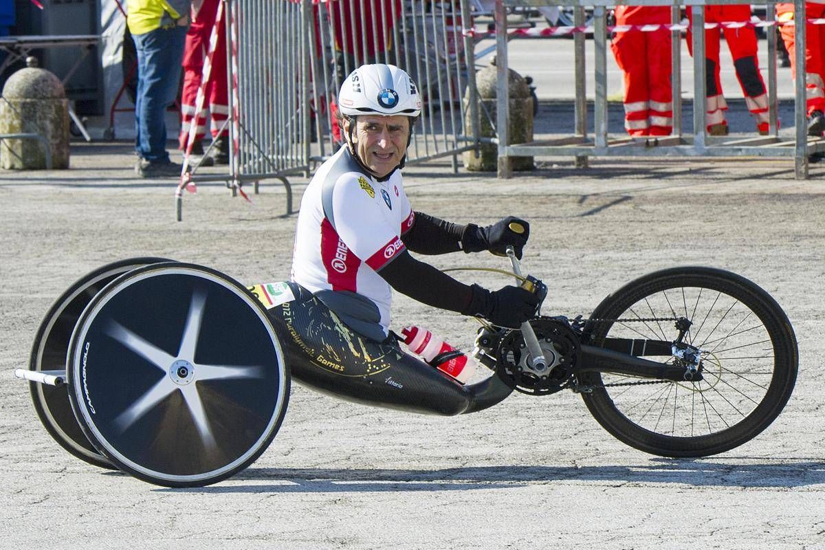 Addio ad Alex Zanardi: nel 2001 il terribile incidente che gli cambiò la vita - 