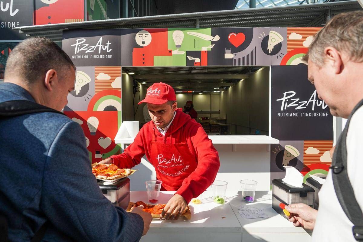 Per Meloni 1 Maggio al ristorante della Fondazione PizzAut di Monza - 