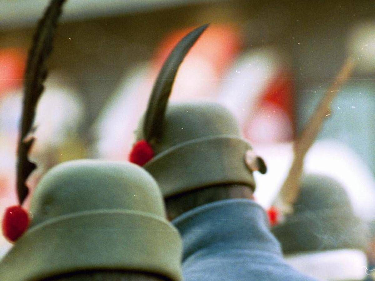 Alpini, ex consigliera M5S denuncia molestia a Genova: "Presa di mira sul bus" - 