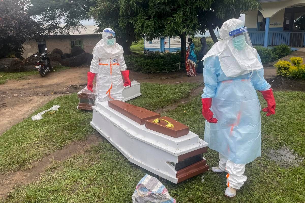 Ebola, a rischio altri 10 Paesi: ecco i fattori che hanno innescato la diffusione del virus - 