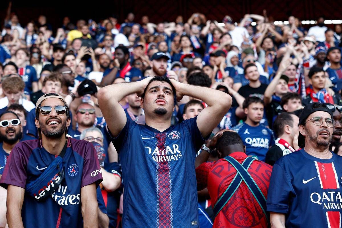 Tifoso Psg compra biglietto per finale, ma vola a... Bucarest: "Mi sono sbagliato" - 