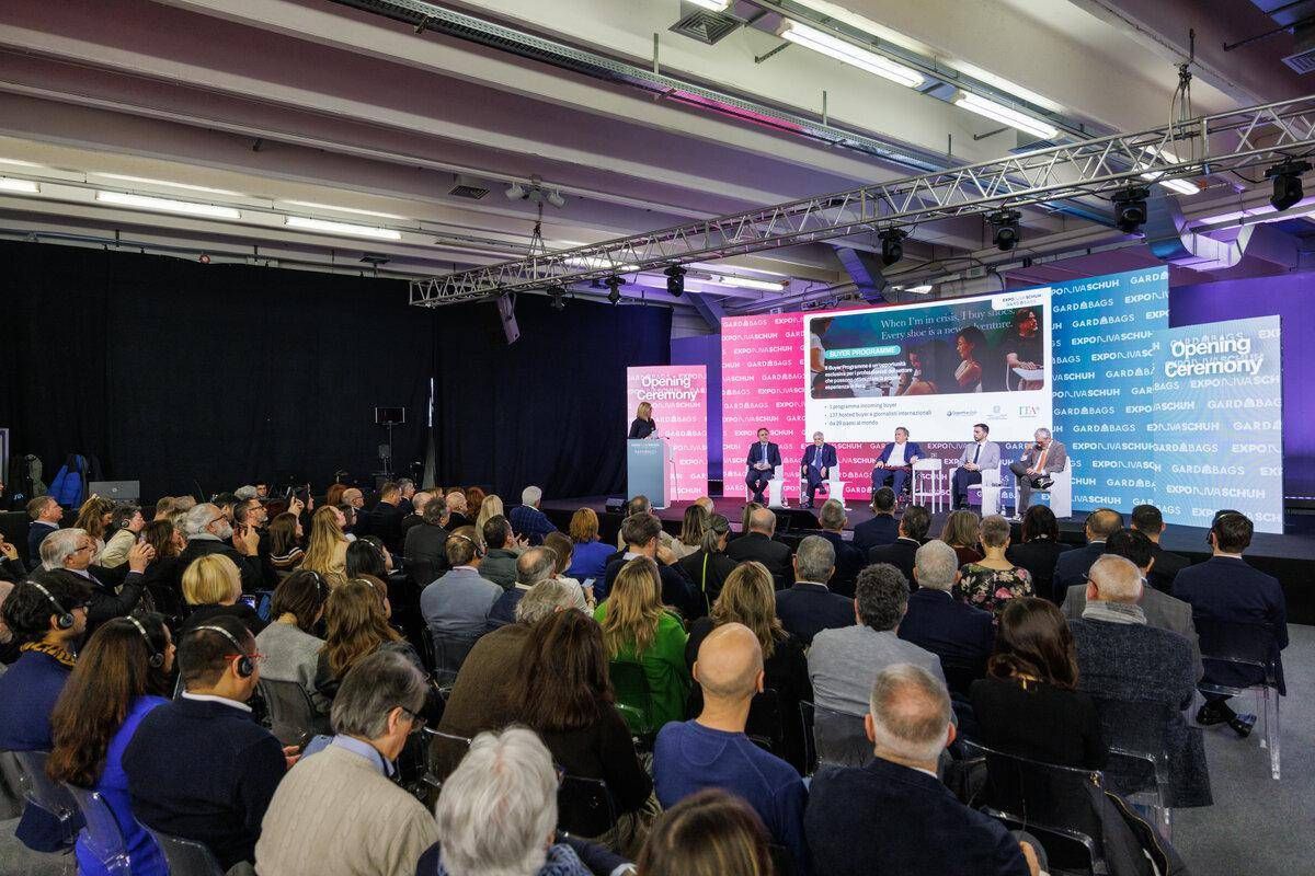 Around The World, Expo Riva Schuh e Gardabags sulle rotte del business - 